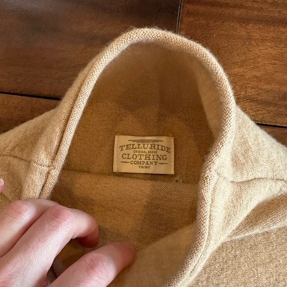 100% Merino Wool Camel Colored Mock Neck Sweater size small Telluride Clothing - Picture 2 of 4